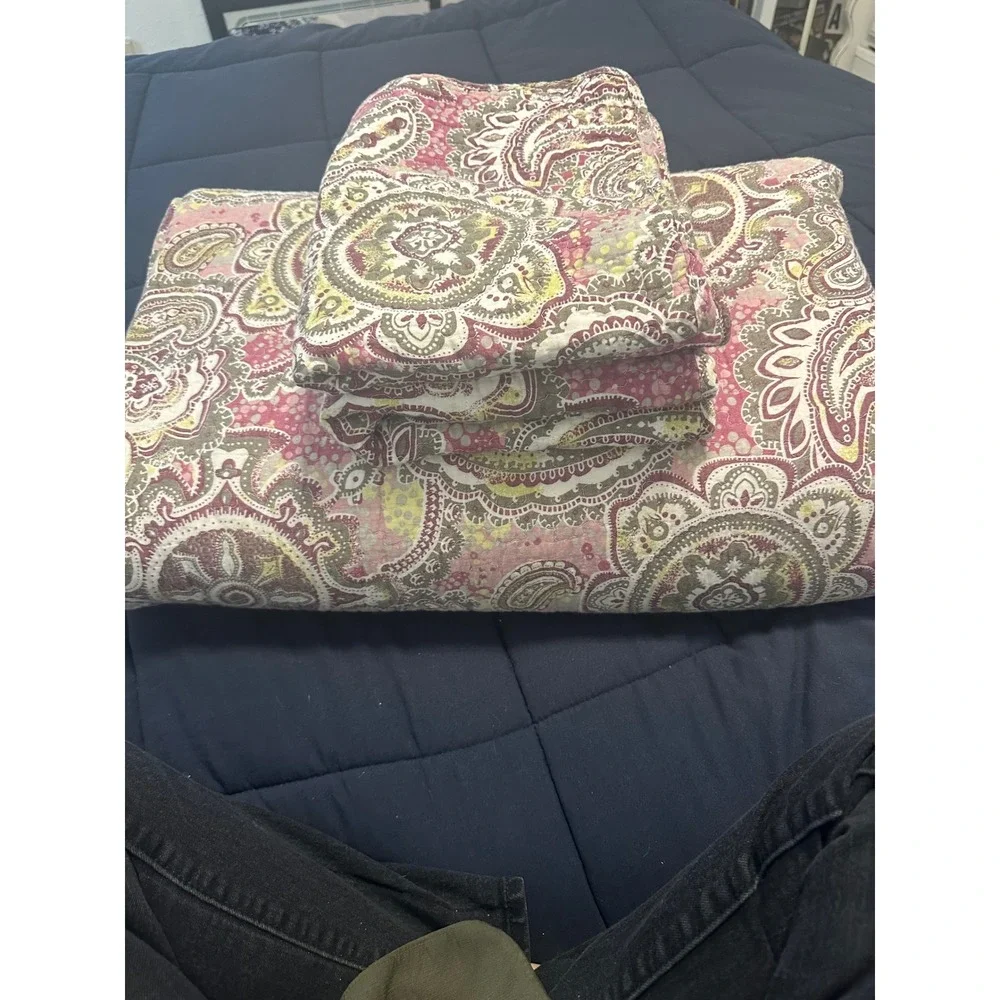 Pink Paisley Mandala Reversible Quilt Set‎ Bohemian 3 Piece Full Queen Bedding